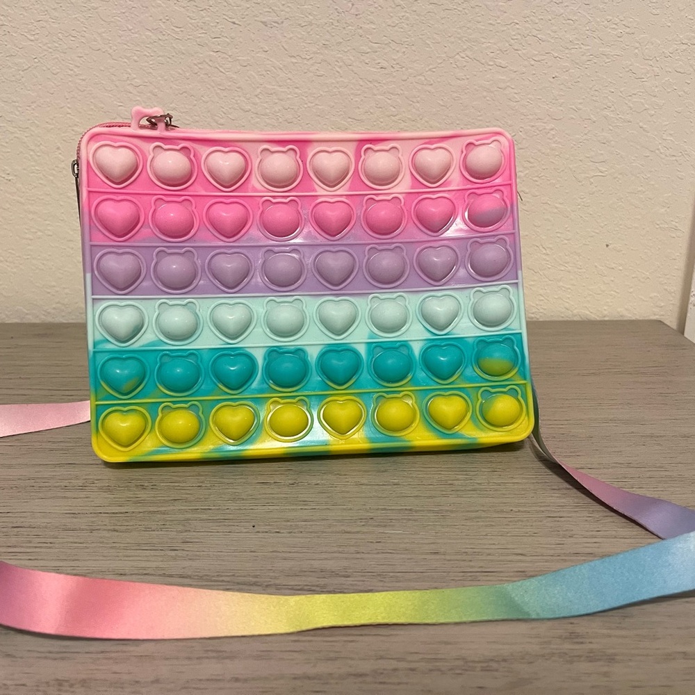 Rainbow Heart Pop It Crossbody Bag + Fidget Toy Bundle